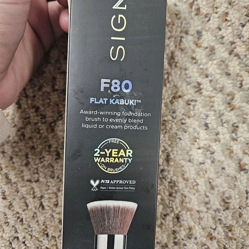 Sigma Beauty F80 Flat Kabuki Brush